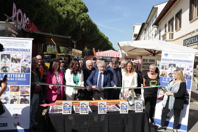 Mercato Internazionale di Arezzo al via la maratona del gusto